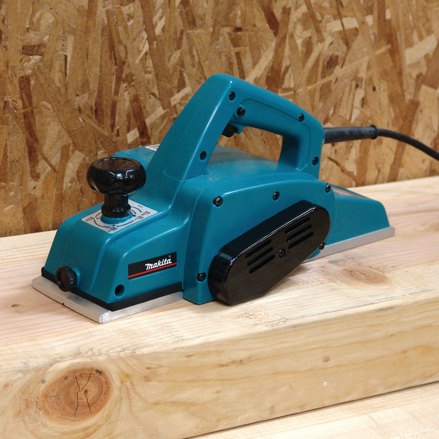 cepilladora de 4‑3/8" 850w makita (1912bmk) cepilladora de 4‑3/8" 850w makita (1912bmk)